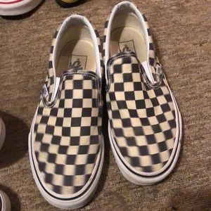 Checkered blurry vans